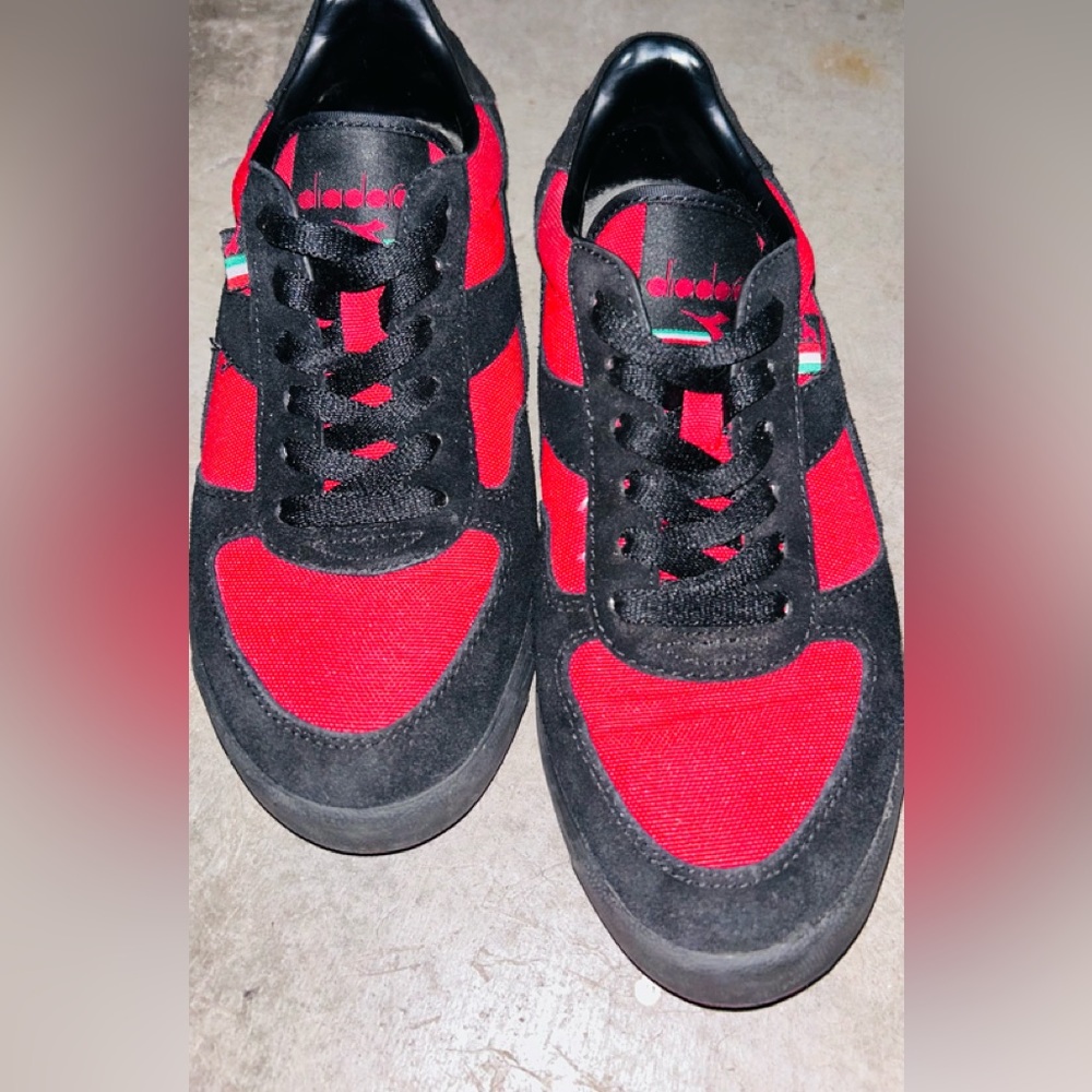 Boys Diadora sneakers , sz 5.5